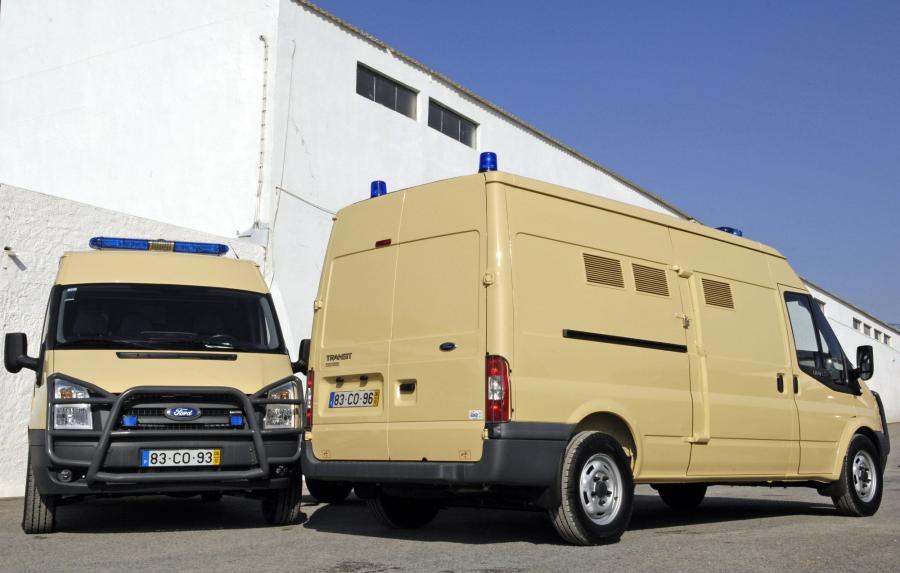  Ford Transit 2006 года  (фото 15 из 153)